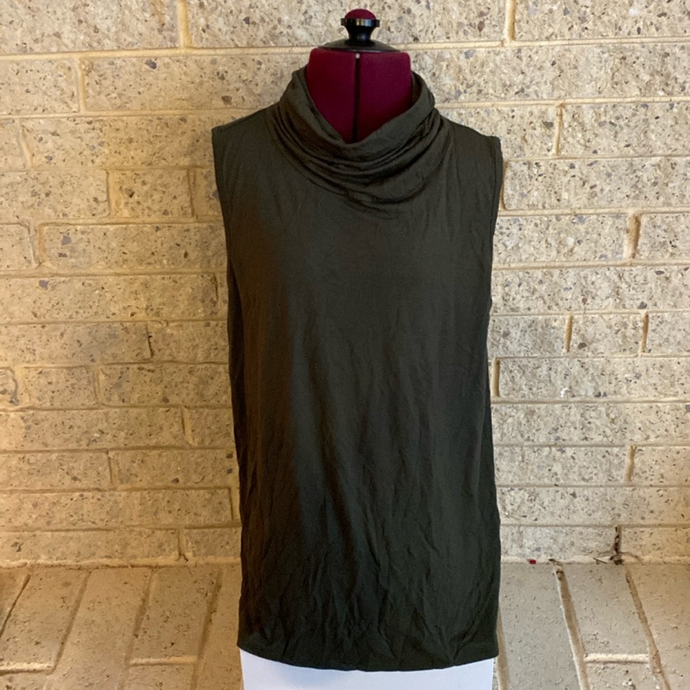 Turtleneck tank